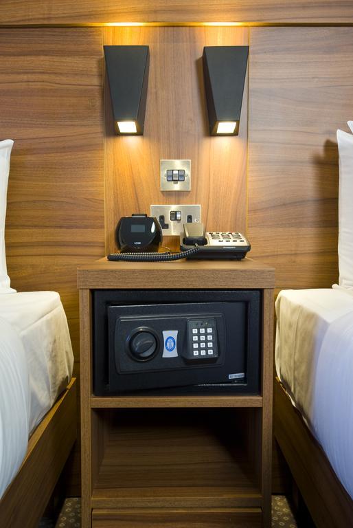 London Court Hotel Стая снимка