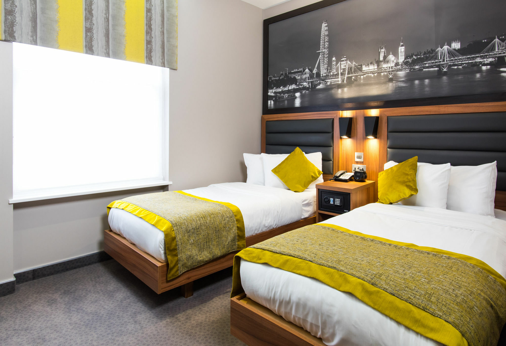 London Court Hotel Екстериор снимка